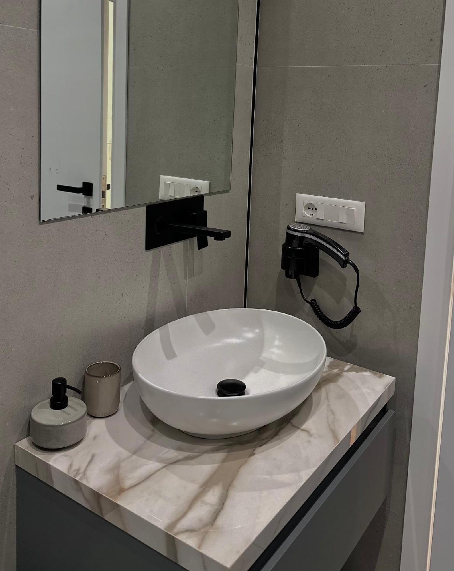 Luxurious Dreamy Seaside Apartment Durrës 外观 照片